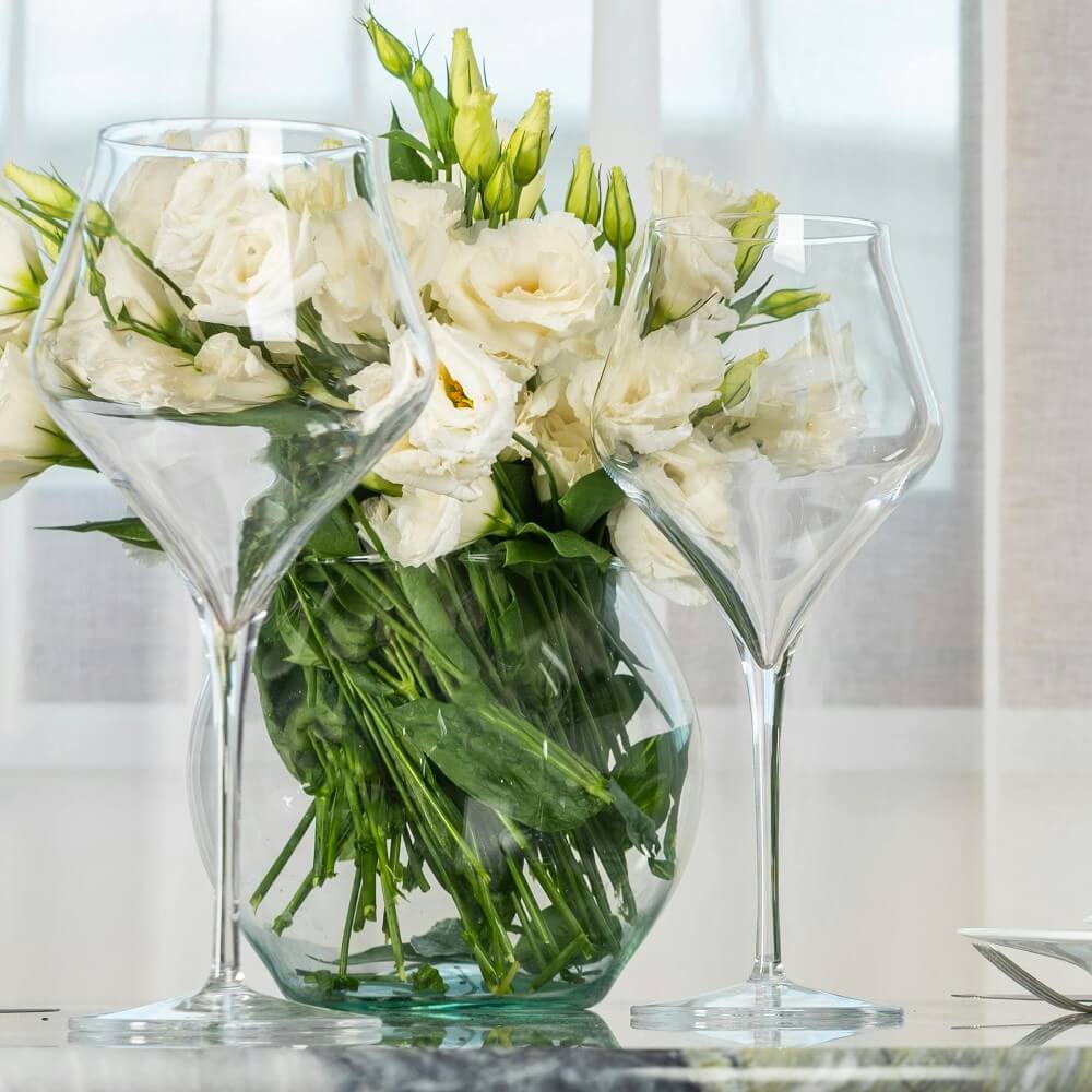 wholesale lisianthus in vase