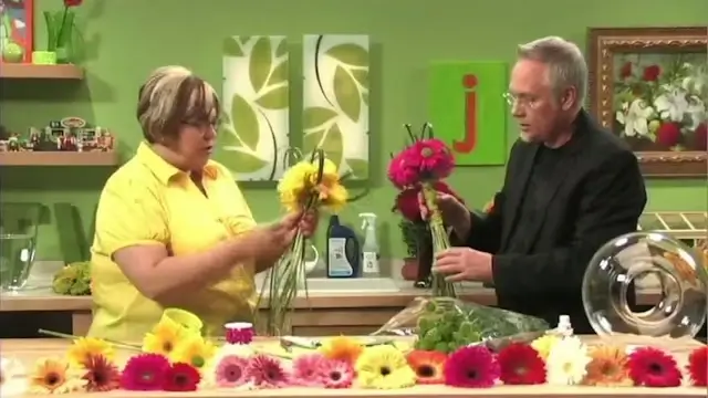 How to Create Unique Gerbera Daisy Arrangements! for Weddings