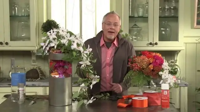 how to use color blocking in flower arrangements